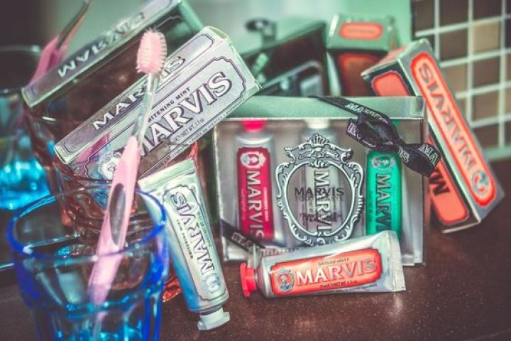 CÁCH SỬ DỤNG KEM ĐÁNH RĂNG MARVIS ĐÚNG CHUẨN